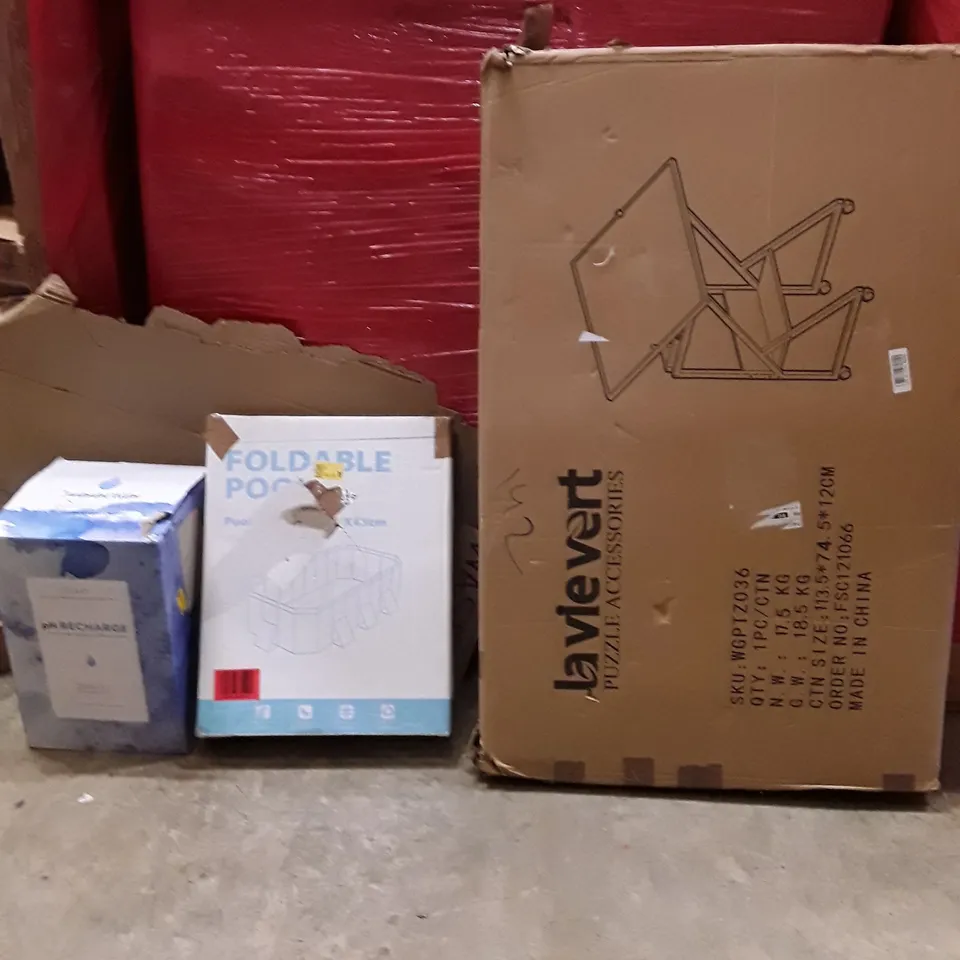 PALLET OF ASSORTED HOUSEHOLD GOODS AND PRODUCTS TO INCLUDE; FOLDABLE POOL, PUZZLE ACCESSORIES, COFFEE MACHINE, BOXED FURNITURE ECT