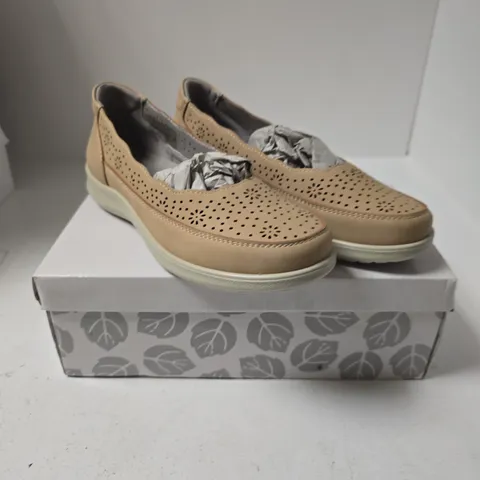 SHOE TREE COMFORT VIENNA BEIGE – WOMEN'S SHOES UK 6