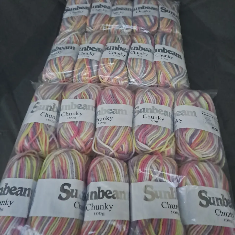 LOT OF 2 X 10 100G MULTICOLOURED BALLS OF YARN
