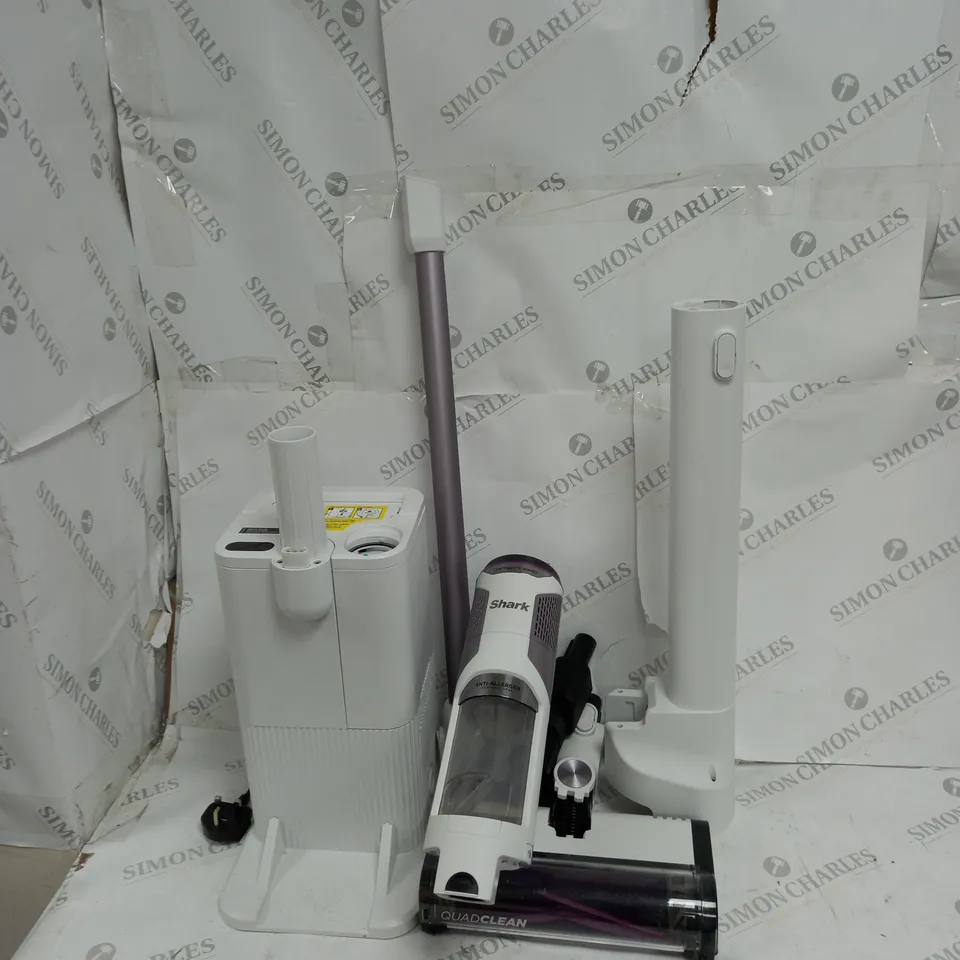 BOXED SHARK DETECT PRO 1.3L AUTO EMPTY VACUUM CLEANER IW3510UK