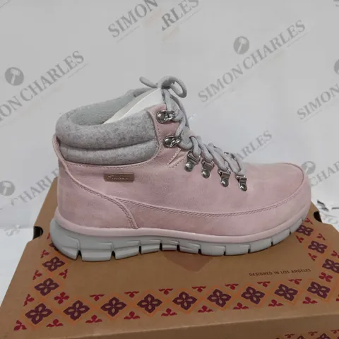BOXED SKECHERS WARM PINK BOOTS - SIZE 5