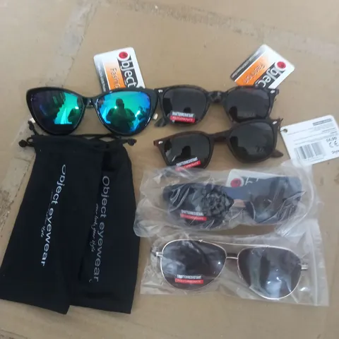 BOX OF APROX 100 SUN GLASSES IN VERSUS DESIGN AND COLOR