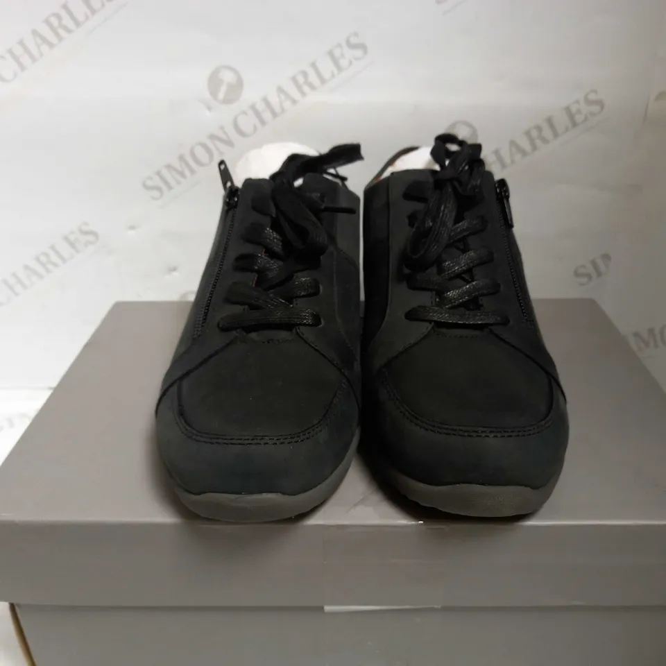 VIONIC ABIGAIL TRAINERS UK SIZE 5