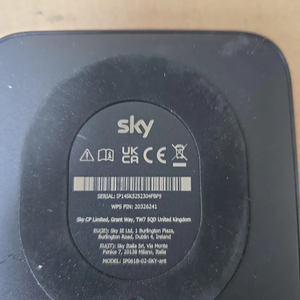 SKY BROADBAND BOX 