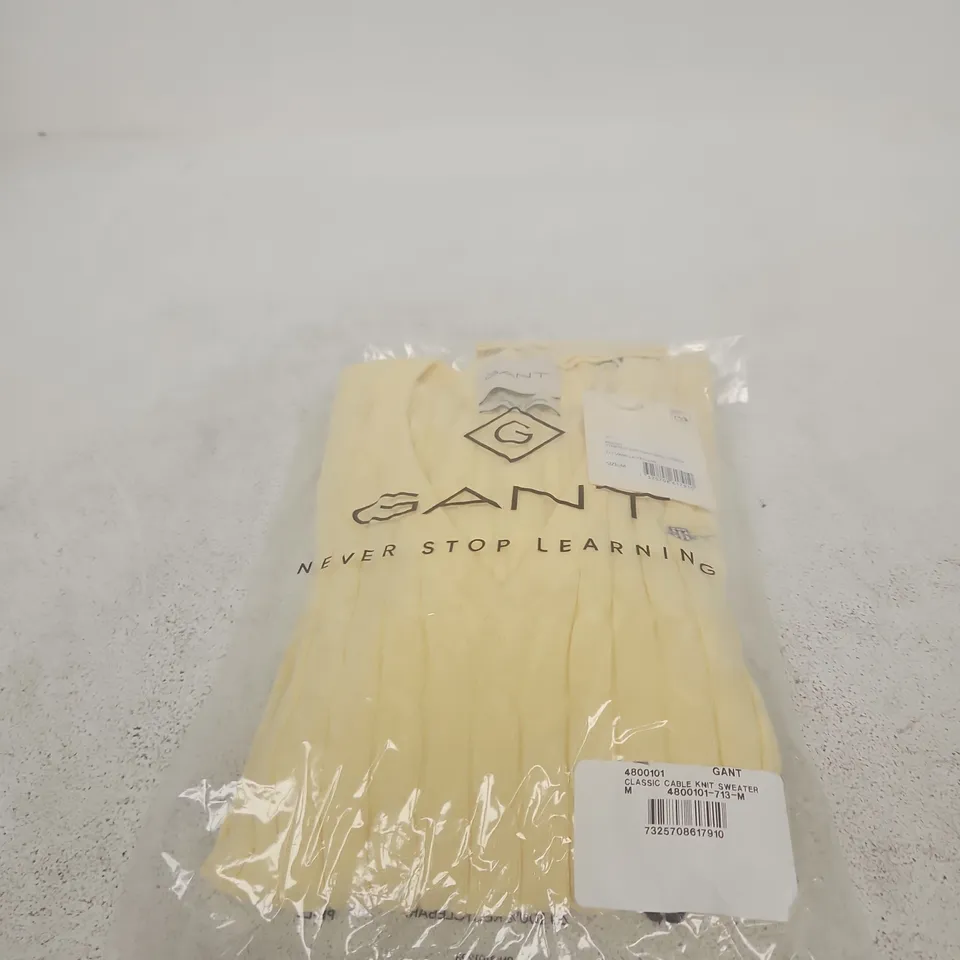 GANT STRETCH COTTON CABLE KNIT SWEATER – VANILLA YELLOW – UK SIZE M