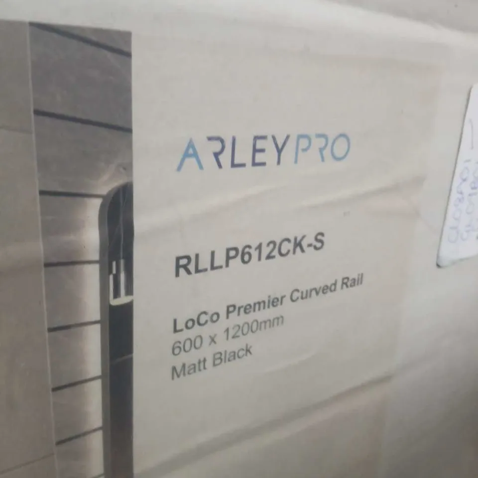 ARLEYPRO LOCO PREMIER CURVED RAIL RADIATOR – MATT BLACK, 600 X 1200MM (RLLP612CK-S)
