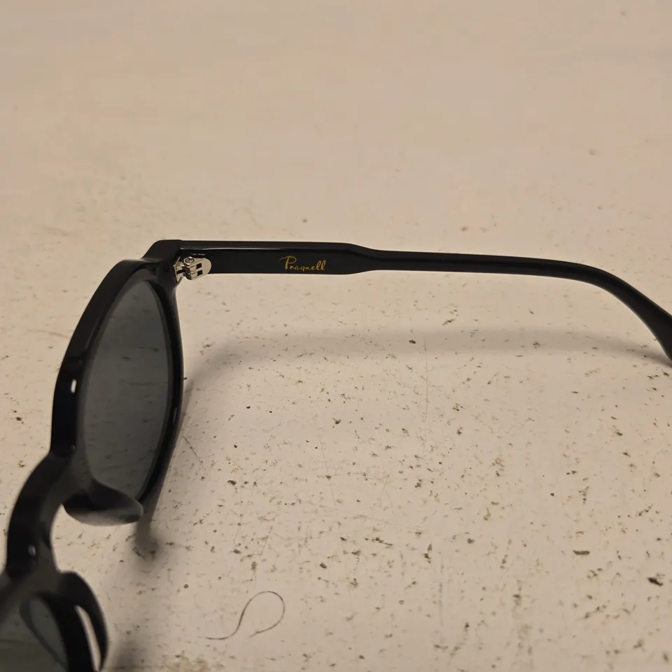 PRAGNELL SUNGLASSES – BLACK FRAME BOXED