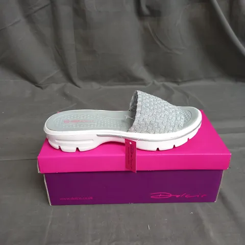 BOX OF 12 PAIRS OF DOLCIS RUTH SANDALS IN SILVER - VARIUS SIZES