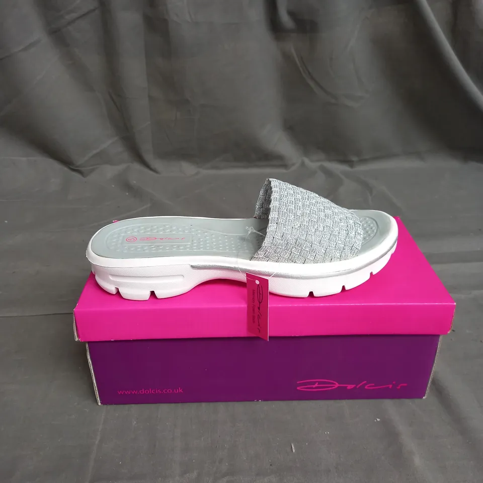 BOX OF 12 PAIRS OF DOLCIS RUTH SANDALS IN SILVER - VARIUS SIZES