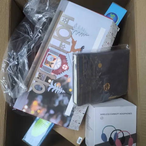 BOX OF 5 ASSORTED HOUSEHOLD ITEMS    