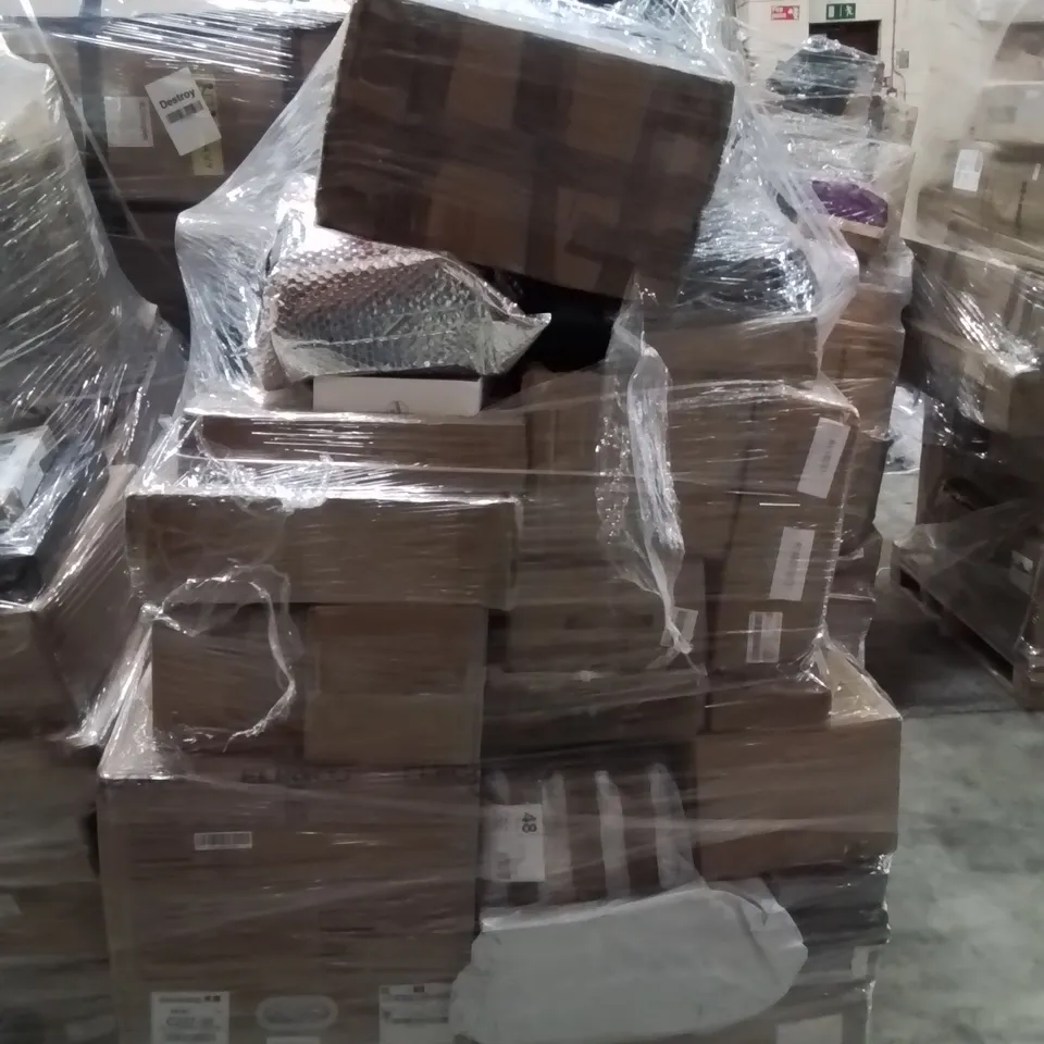 PALLET CONTAINING VARIOUS ASSORTED CUSTOMER RETURNS. TO INCLUDE: FOAM EXERCISE TILES, DESK LAMP STAND, FLOORING G STRIPS, WOMEN'S SHOES ECT.