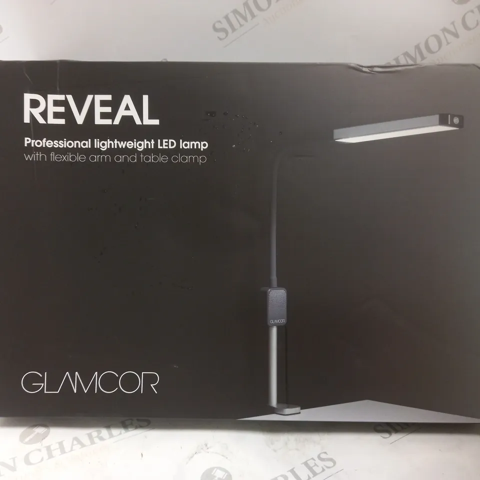 BOXED GLAMCOR REVEAL PROFESSIONAL LIGHTWEIGHT LED LAMP 
