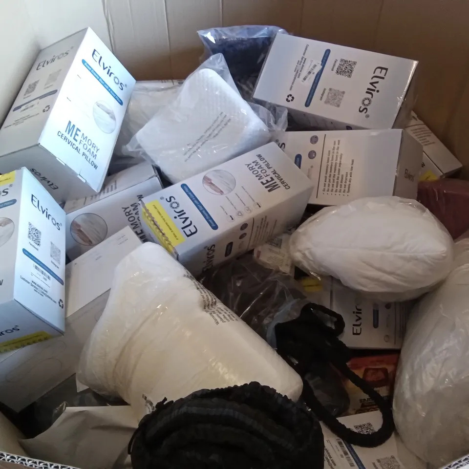 PALLET OF ASSORTED ITEMS INCLUDING ELVIROS MEMORY FOAM CERVICAL PILLOW, GEL INFUSED SEAT & BACK CUSHION, ULTRA PLUSH BATH PILLOW, GARDEN HOSE, -SHAPED TRAVEL NECK PILLOW, TRAIL ALPINE 250 SLEEPING BAG