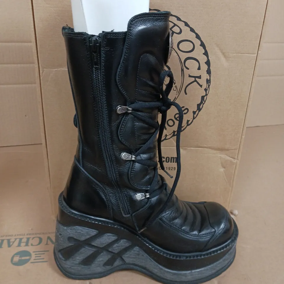 BOXED PAIR OF NEW ROCK CHUNKY SOLED BOOTS IN BLACK - 38