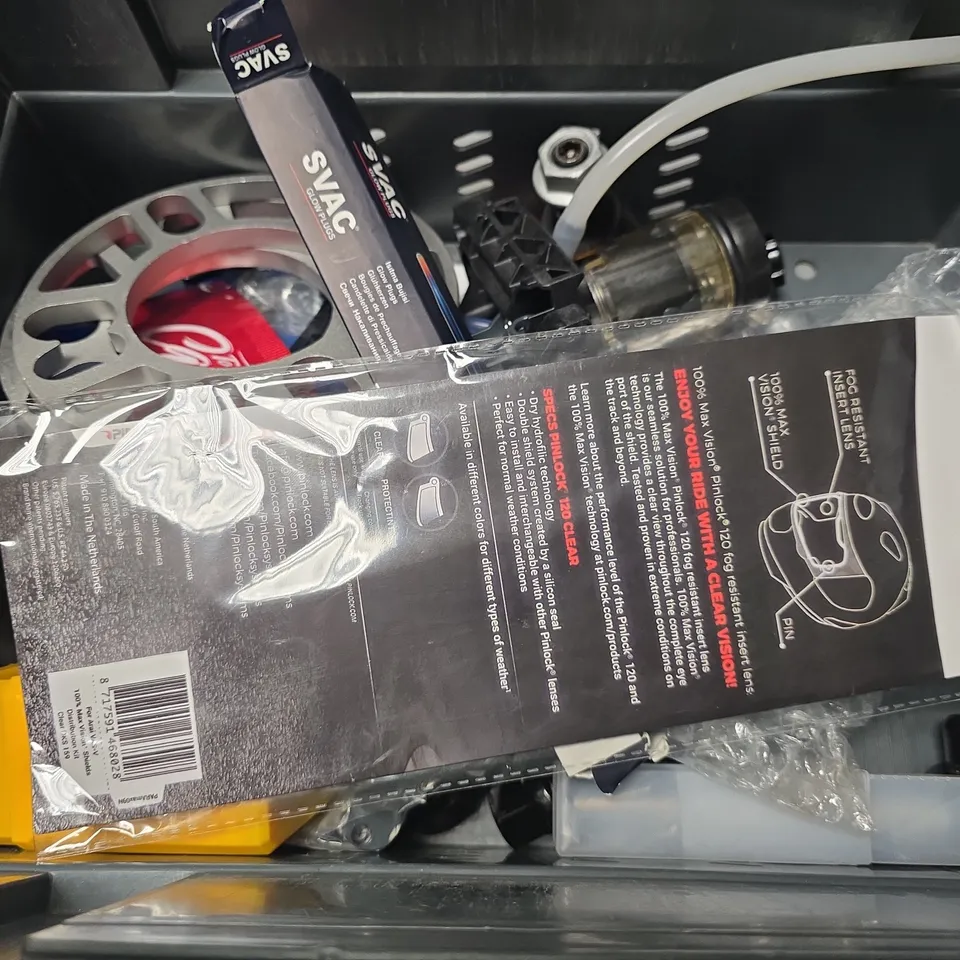 APPROXIMATELY 8 ASSORTED ITEMS TO INCLUDE - KOM CYCLING TUBELESS REPAIR KIT PRO , SHIMANO CHAIN , WHEEL BALANCING WEIGHTS ETC