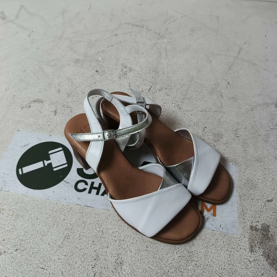 MODA IN PELLE LANIE WHITE & SILVER LEATHER TWO-PART BLOCK HEEL SANDALS – UK 6 (EU 39)
