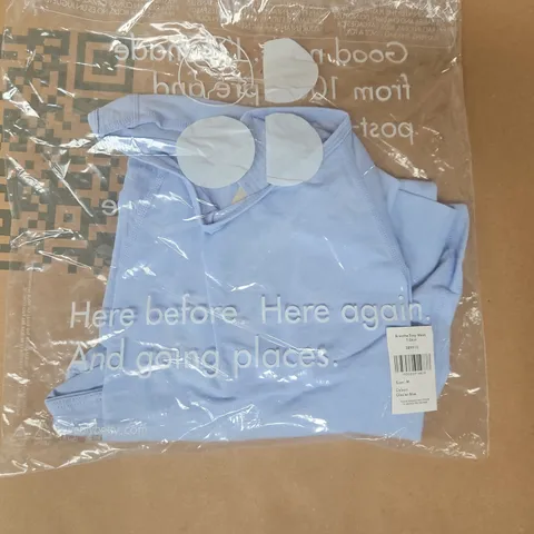 BAGGED SWEATY BETTY BREATHE EASY MESH T-SHIRT IN GLACIER BLUE SIZE MEDIUM