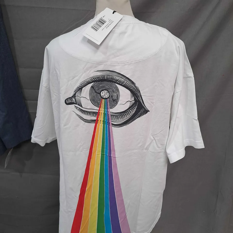 PRETTY GREEN OPTICAL OVERSIZED T-SHIRT IN WHITE - MEDIUM