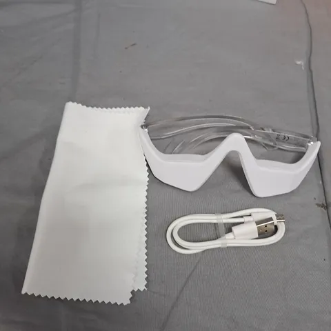 REVITAL-EYES EYE MASSAGER – WHITE, BOXED (USB CABLE & CLOTH INCLUDED)