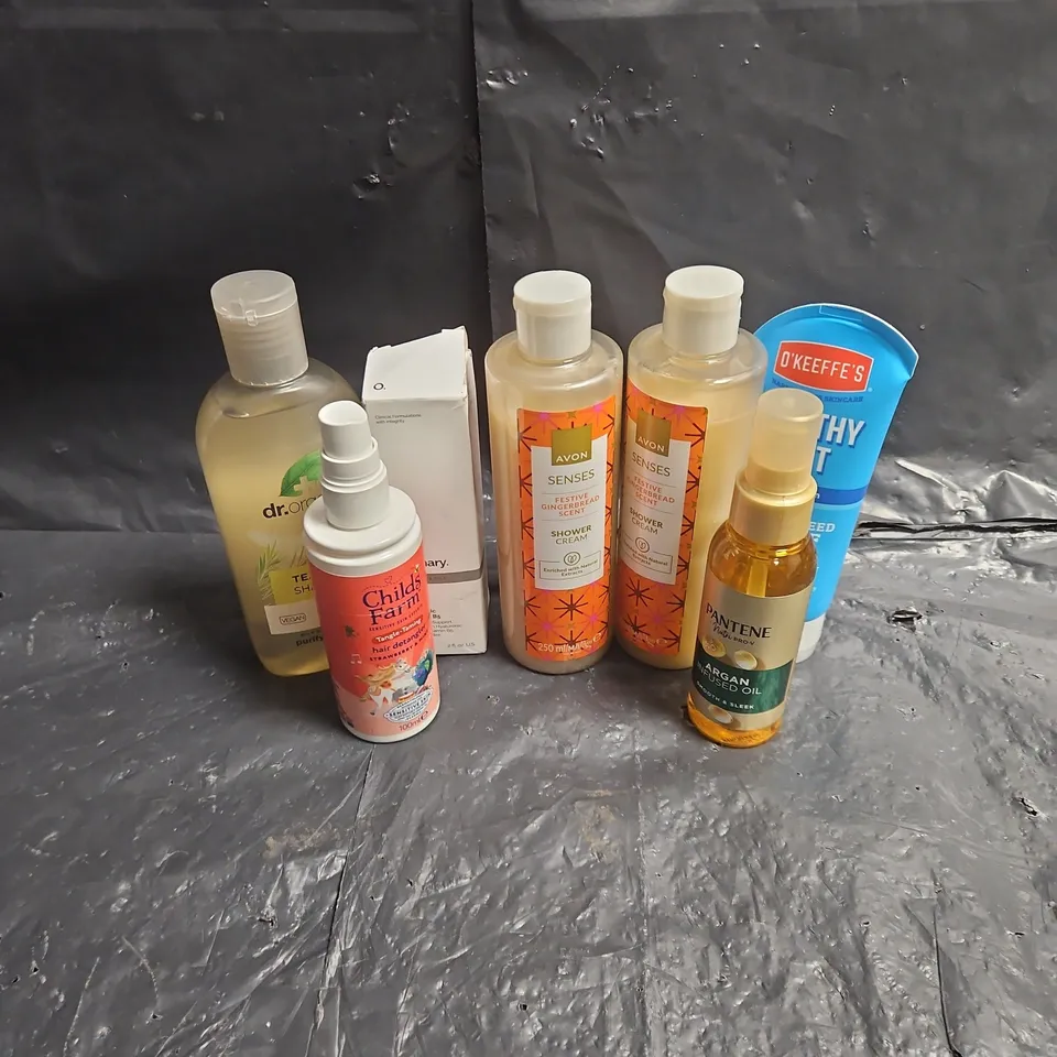 APPROXIMATEY 20 ASSORTED HEALTH AND BEAUTY PRODUCTS TO INCLUDE - O'KEEFE'S HEALTHY FEET CREAM - PANTENE ARGAN INFUSED OIL - CHILD'S FARM HAIR DETANGLER - ETC