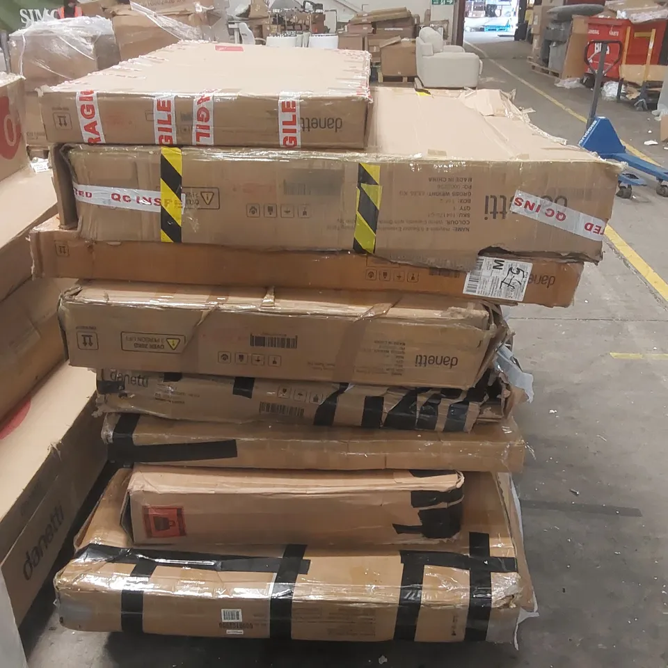 PALLET CONTAINING A LARGE QUANTITY OF ASSORTED DESIGNER DANETTI FURNITURE PARTS