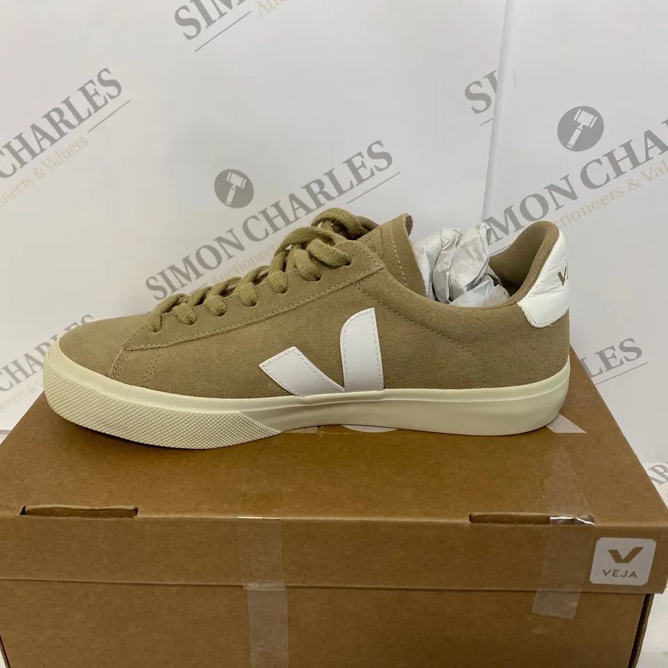 BOXED PAIR OF VEJA SHOES SIZE 6