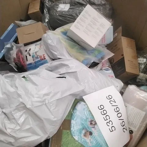 PALLET CONTAINING A LARGE QUANTITY OF HOSES, SWIMMING ACCESSORIES ETC