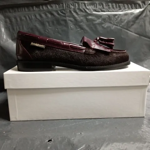 BOXED PAIR OF RUSSELL & BROMLEY SHOES IN DEEP GRAPE SIZE EU 36