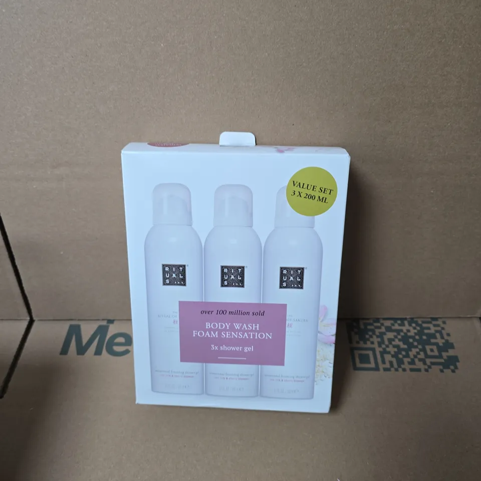 BODY WASH FOAM SENSATION – 3 × 200 ML VALUE SET