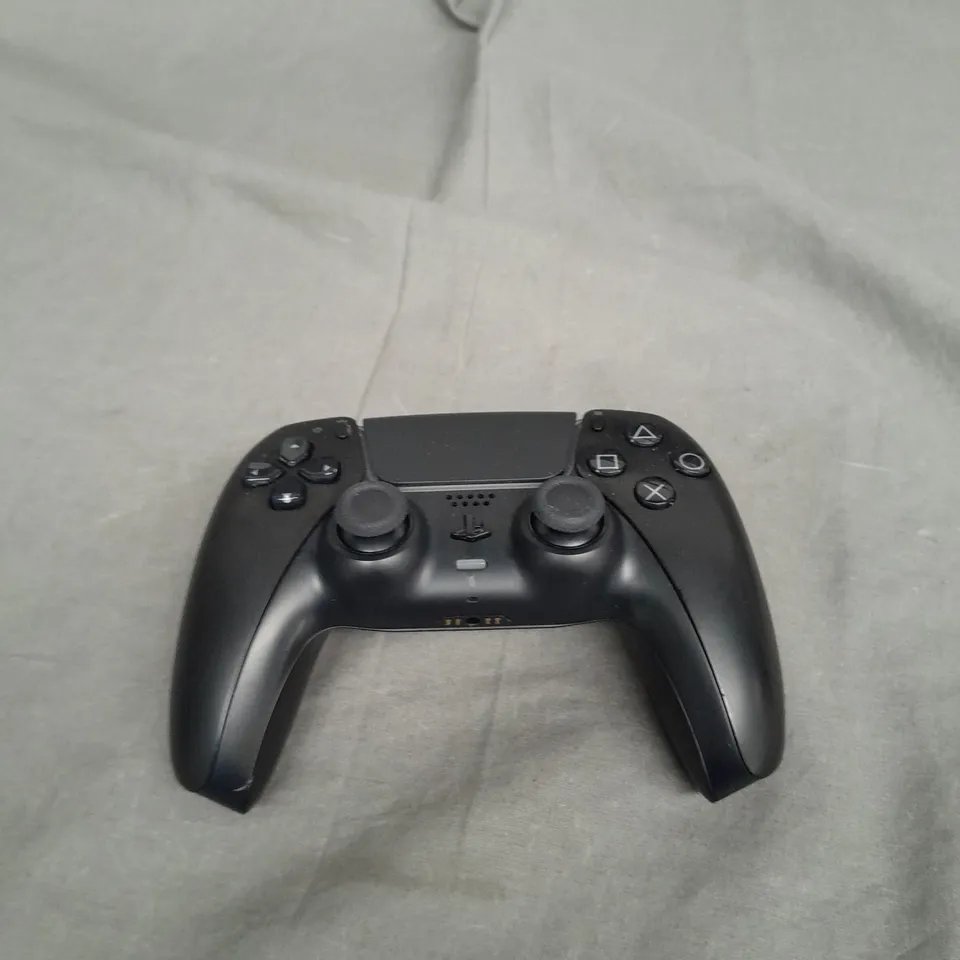 PLAYSTATION 5 GAMES CONTROLLER IN BLACK