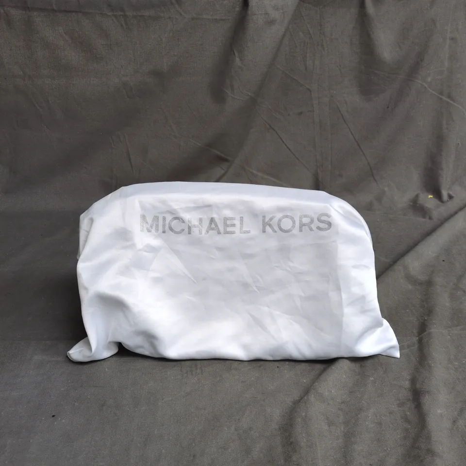 MICHAEL KORS BLACK LEATHER BAG