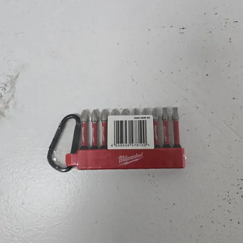 MILWAUKEE SCREWDRIVER BIT SET WITH CARABINER – RED HOLDER