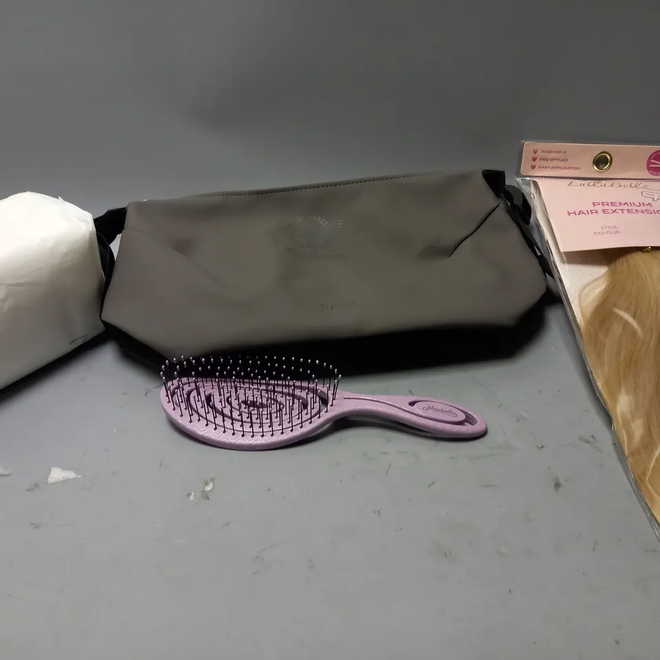 BOX OF APPROX 7 ASSORTED HEALTH AND BEAUTY ITEMS TO INCLUDE - SIMPLE PLEASANT COTTON TISSUE - RAINS WASH BAG - NINABELLY HAIR BRUSH ETC