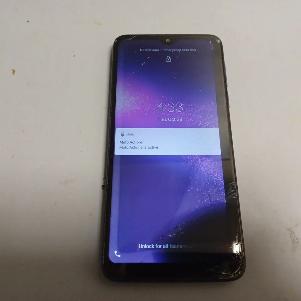 MOTOROLA ONE MACRO