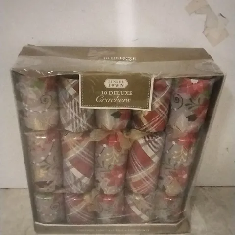 BOXED TINSEL TOWN 10 DELUXE CRACKERS