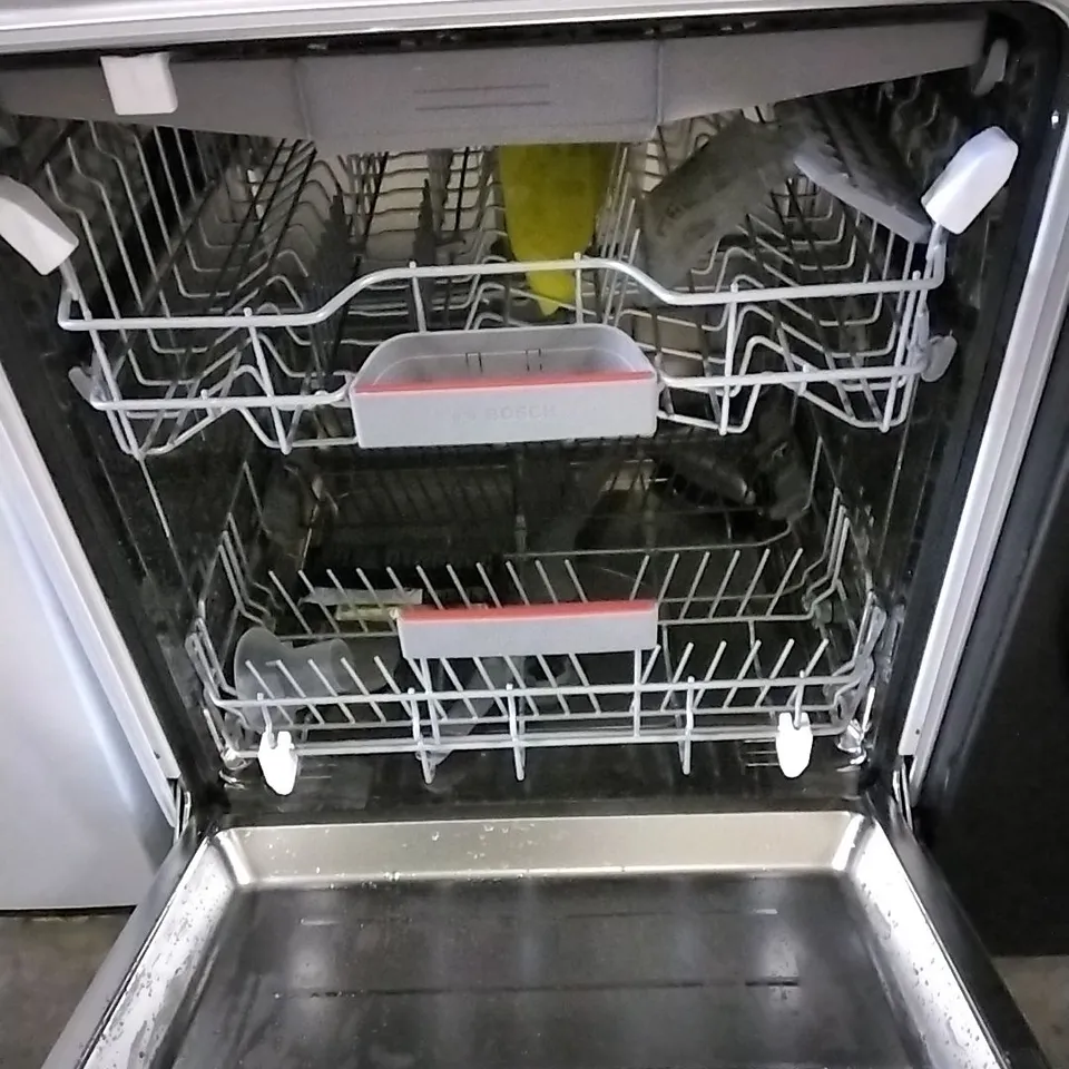 BOSCH INTEGRATED FULL SIZE DISHWASHER - SD6PW1B