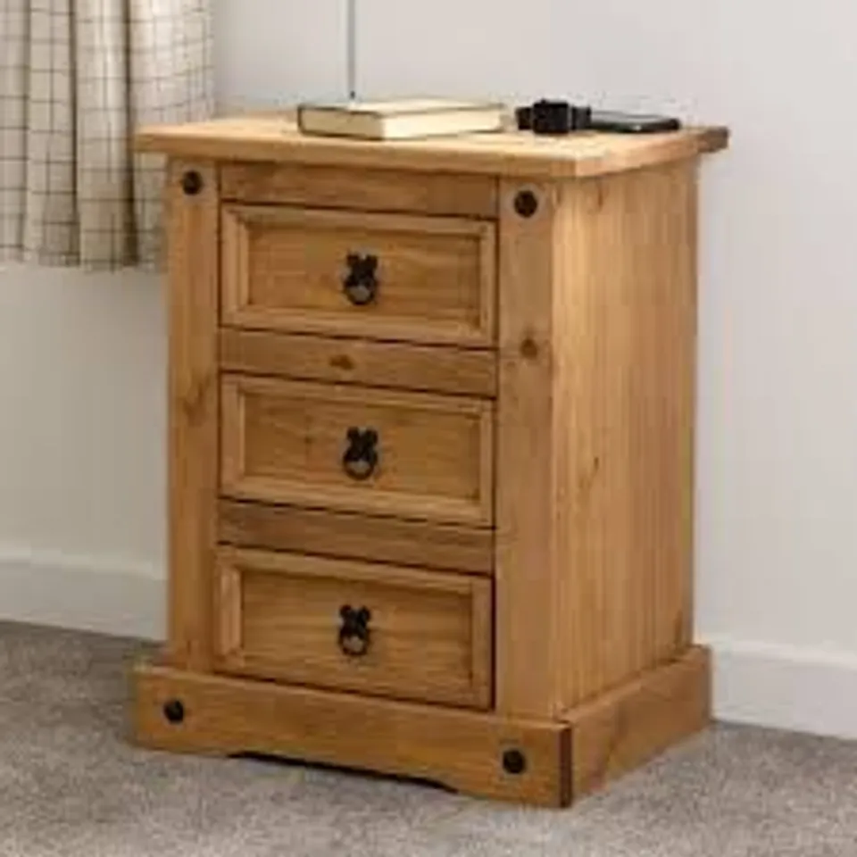 BOXED PREMIERE CORONA 3 DRAWER BEDSIDE TABLE - PINE (1 BOX)
