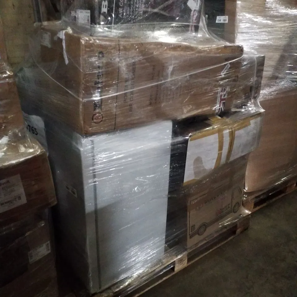 PALLET OF APPROXIMATELY 15 UNPROCESSED RAW RETURN HOUSEHOLD AND ELECTRICAL GOODS TO INCLUDE;
