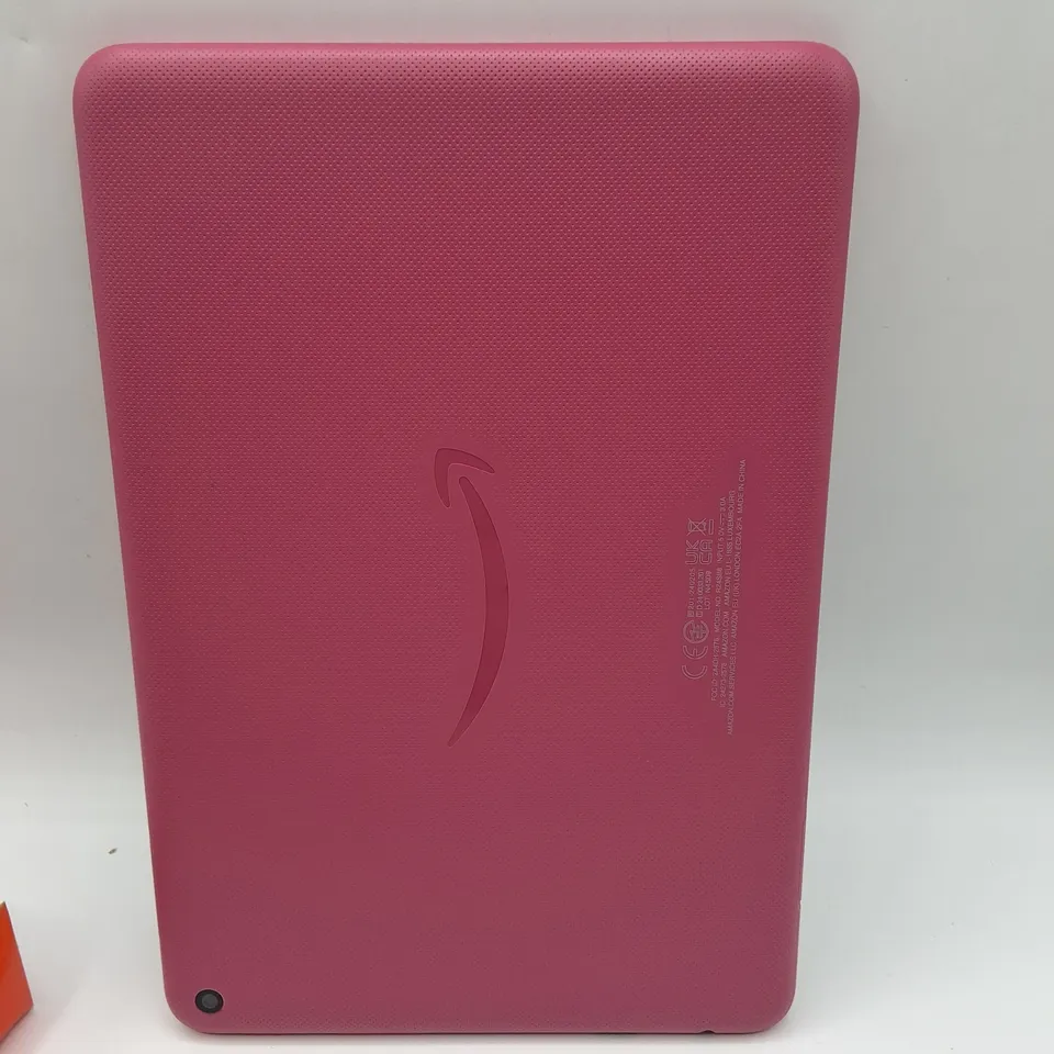 BOXED AMAZON FIRE HD8 3/32GB TABLET IN HIBISCUS