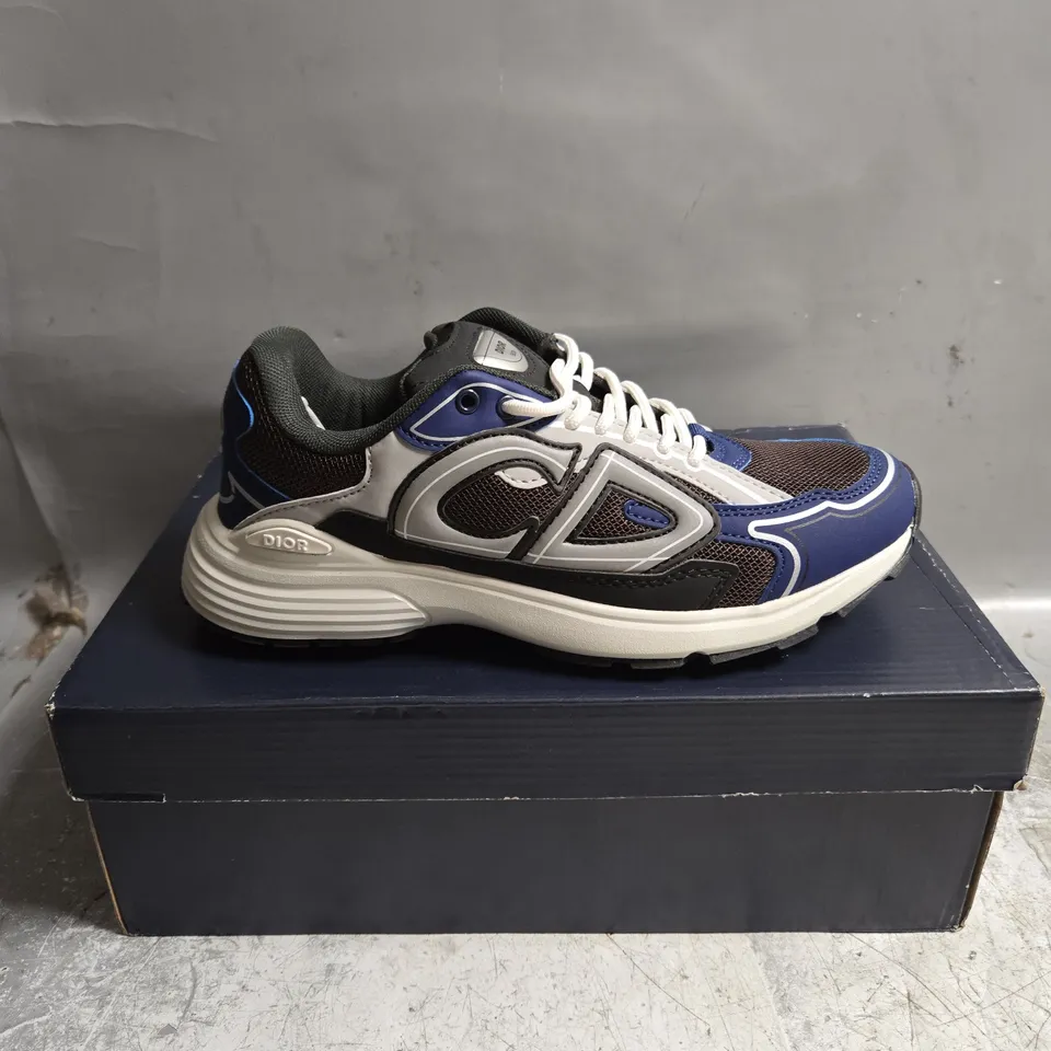 BOXED DIOR B30 NAVY BLUE AND BLACK TRAINERS SIZE UNSPECIFIED  