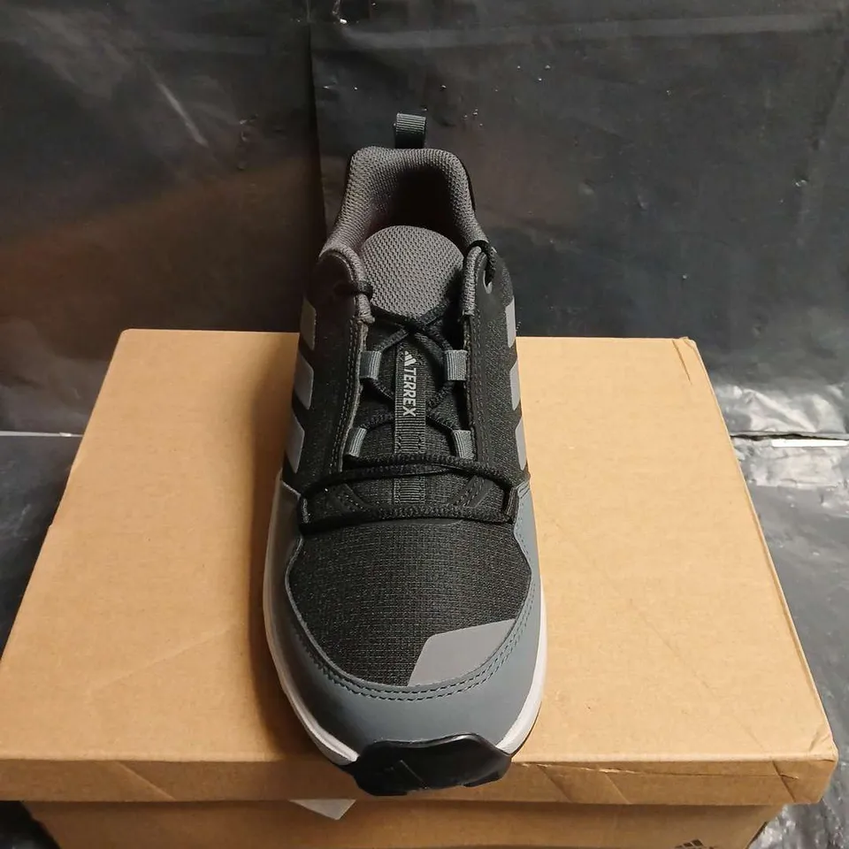 ADIDAS TERREX TRAIL SHOES – BLACK & GREY - UK SIZE 5