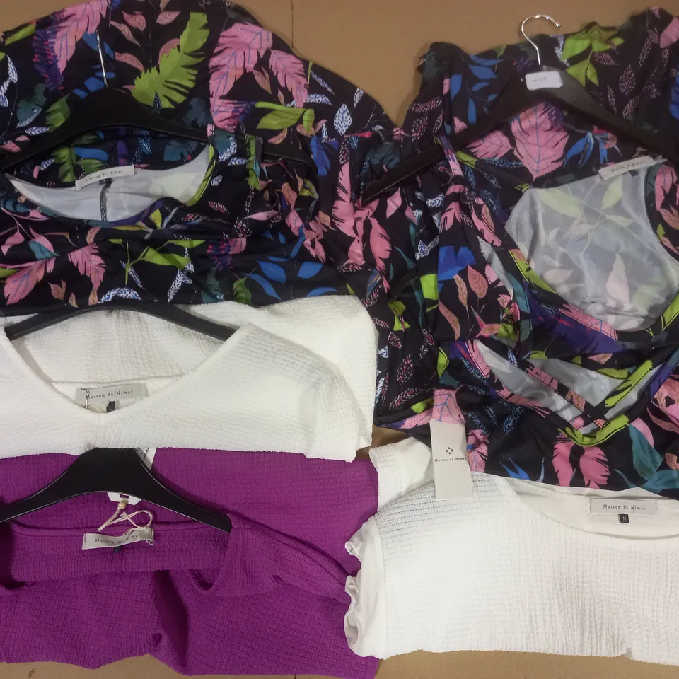 BOX OF APPROX 6 ASSORTED ITEMS OF MAISON DE NIMES CLOTHING IN VARIOUS SIZES AND STYLES