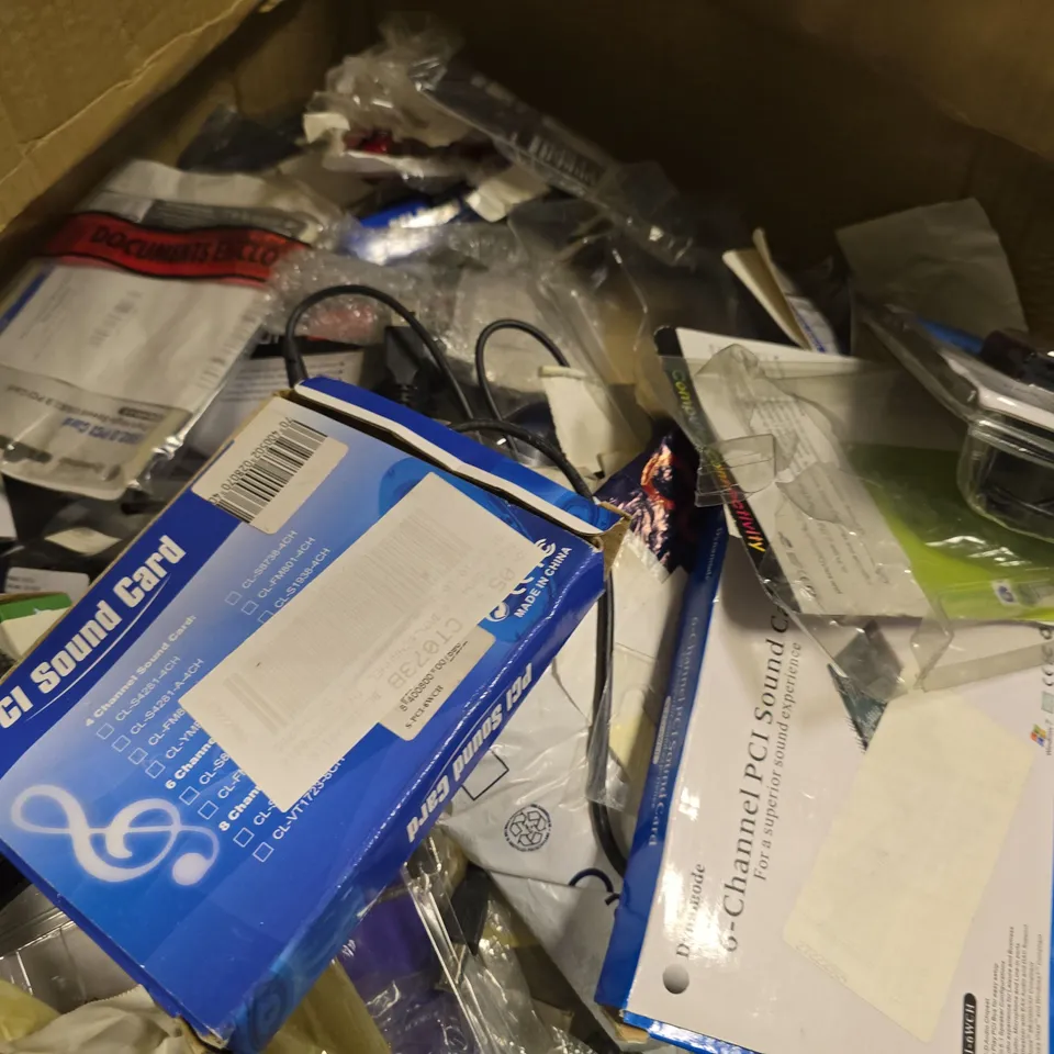 BOX OF APPROXIMATELY 12 ASSORTED ITEMS TO INCLUDE - PCI SOUND CARD , 7 PORTS HUB ETC