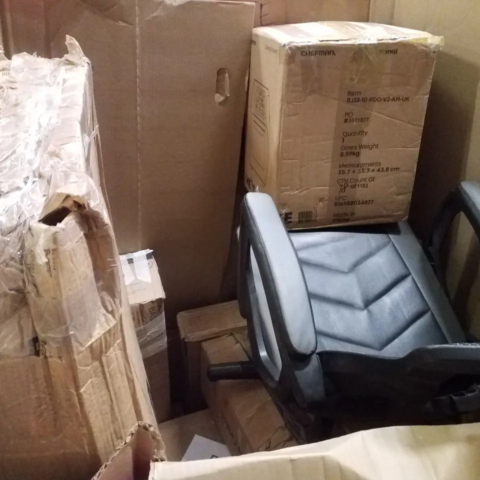 PALLET CONTAINING ASSORTED PRODUCTS INCLUDING BABY PLAYPEN, AIRFRYERS, STROLLER & GAMING CHAIR