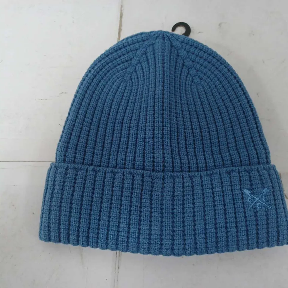 CREW CLOTHING COMPANY BEANIE IN BLUE - O/S