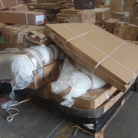 PALLET CONTAINING A LARGE QUANTITY OF ASSORTED ITEMS INCLUDING: TRAMPOLINE PARTS ECT