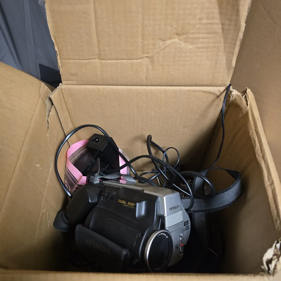 BOX OF APPROXIMATELY 3 ELECTRICAL ITEMS INCLUDING SONY HANDYCAM AND HITACHI CAMCORDER 