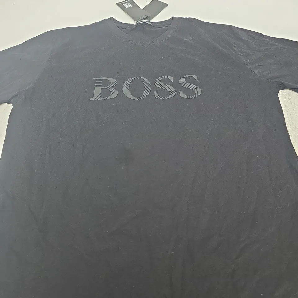 HUGO BOSS BLACK T‑SHIRT (BOSS LOGO) – MEN'S -SIZE XL