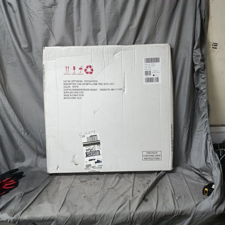 2.4M LED METAL CONE OUTDOOR CHRISTMAS TREE WITH STAR TOPPER 