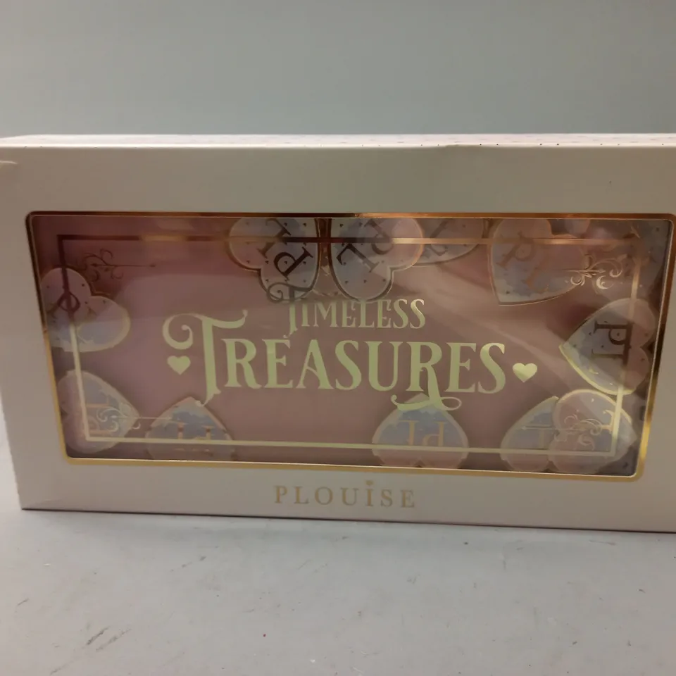 BOXED TIMELESS TREASURES PLOUISE SET